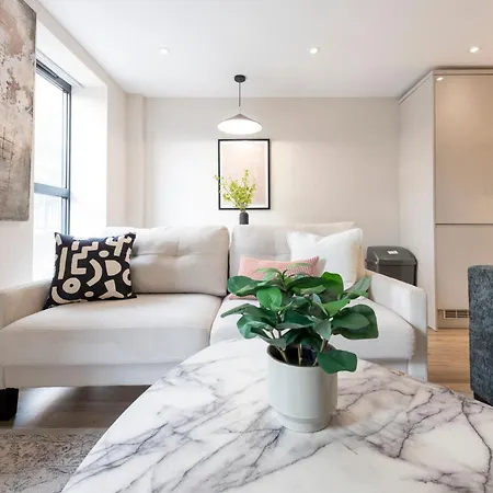Harvey Nic's & Designer Quarter 60ch Apartment