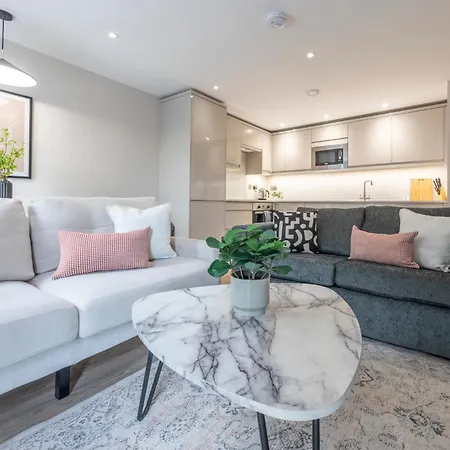 Harvey Nic's & Designer Quarter 60ch Apartment *
