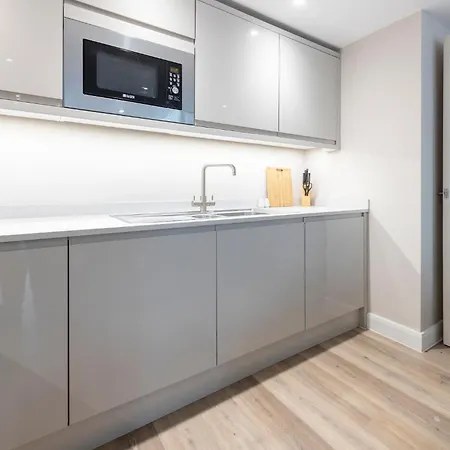 Harvey Nic's & Designer Quarter 60ch * Leeds (West Yorkshire)