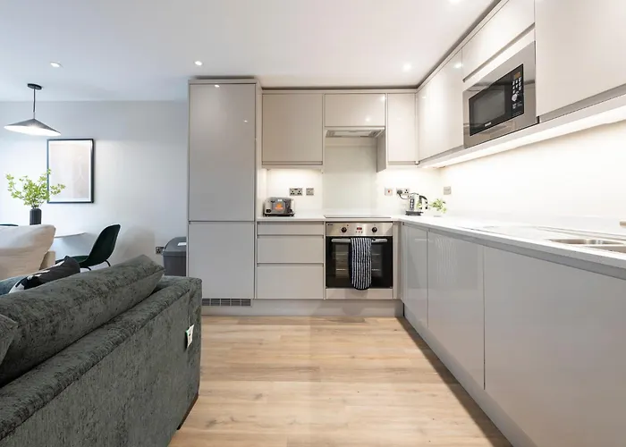 Harvey Nic's & Designer Quarter 60ch Apartment