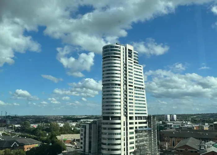 Harvey Nic's & Designer Quarter 60ch Apartment