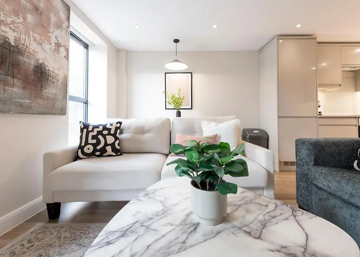 Harvey Nic's & Designer Quarter 60ch Apartment