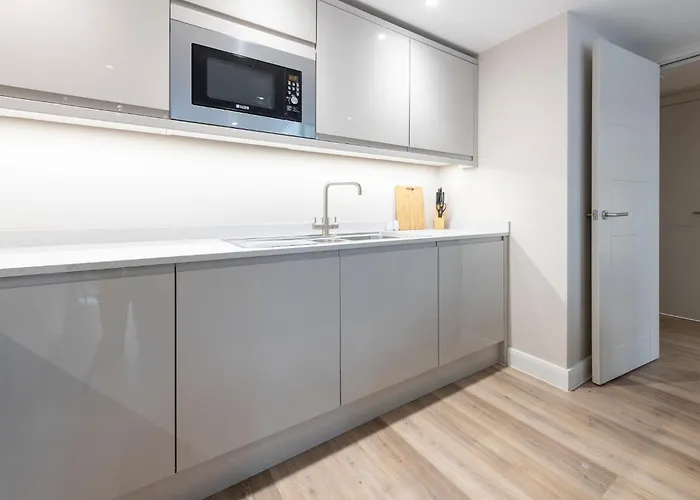 Harvey Nic's & Designer Quarter 60ch * Leeds (West Yorkshire)