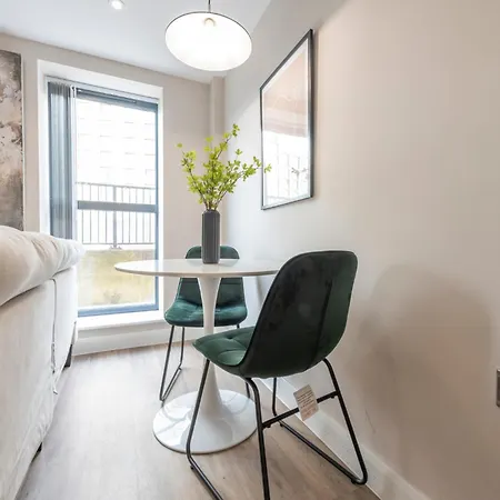 Harvey Nic's & Designer Quarter 60ch Lägenhet *